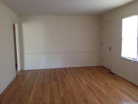 5th image of 138 Carlisle Dr