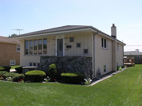 2nd image of 7505 173rd Pl