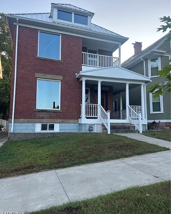 1st image of 818 2nd St