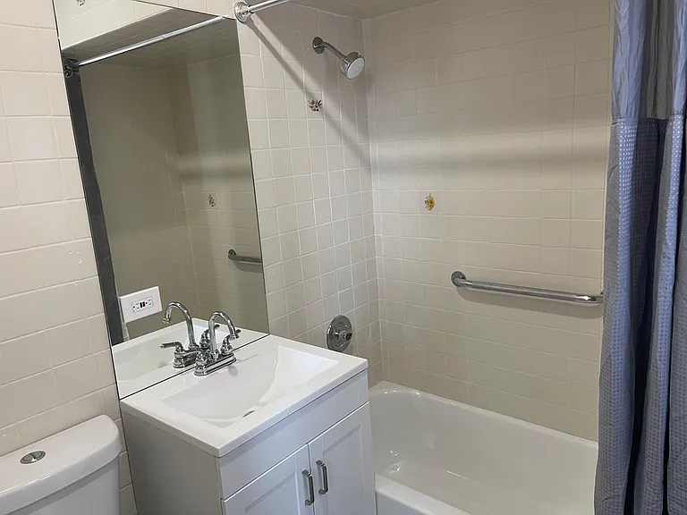 313 N Wolf Rd — Photo 33