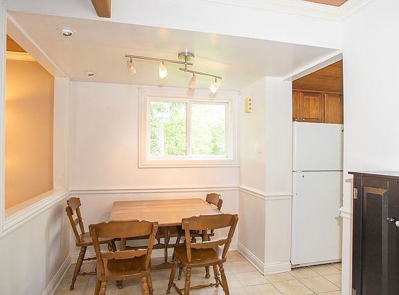 5th image of 524 Meadow Green Ln