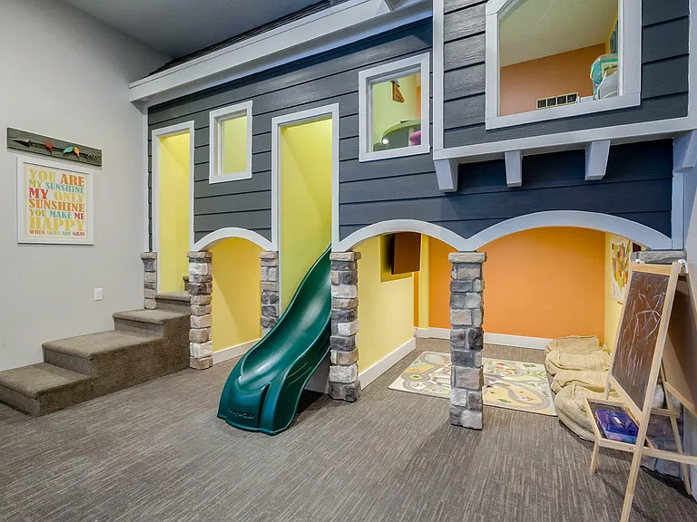 Kensington Apartments — Photo 15