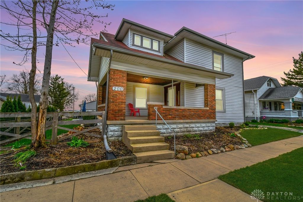 Real estate listing image