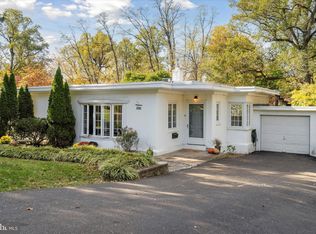 8320 Macarthur Rd, Wyndmoor, PA 19038