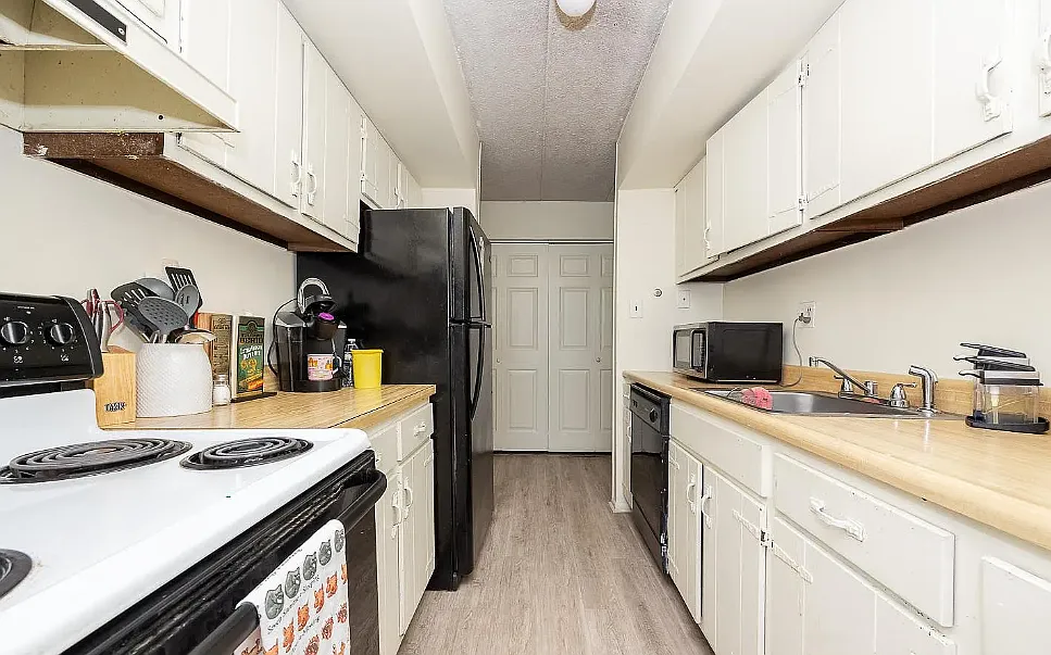 2 bed, 900 sqft, $1,550 — Photo 4