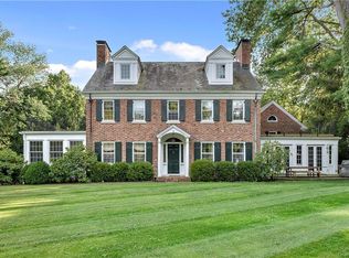 1 Heathcote Dr, Mount Kisco, NY 10514