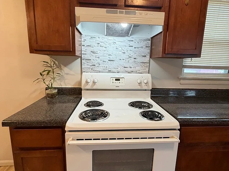 312 E 83rd St #1 — Photo 5