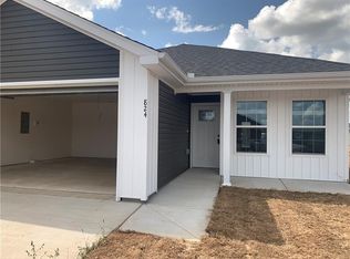 824 S Parrot Ln, Siloam Springs, AR 72761