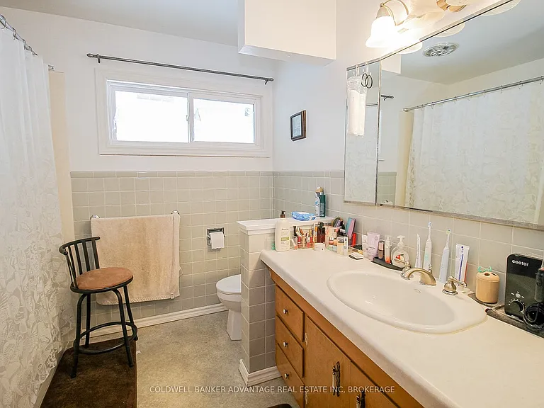 464 Fitch St — Photo 16
