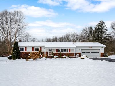 189 Lakeside Dr, New Castle, PA, 16105