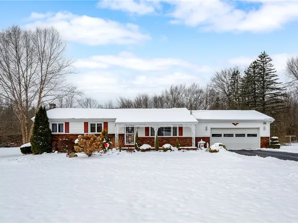 189 Lakeside Dr, New Castle, PA 16105