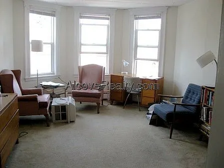 1 bed, 1.0 bath, $3,025 — Photo 2