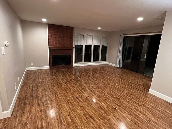 4th image of 2400 Shadow Ln APT 95