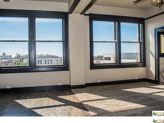 5th image of 301 N Austin St APT 2B
