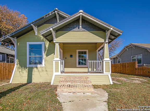 5th image of 313 Aransas Ave