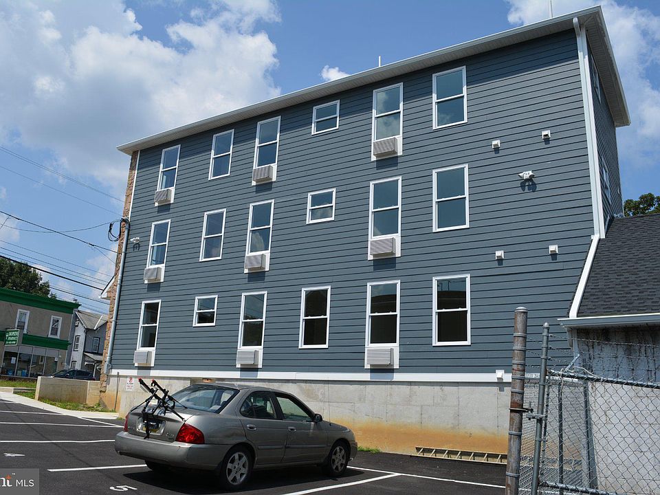 1st image of 7631 Ridge Ave #3