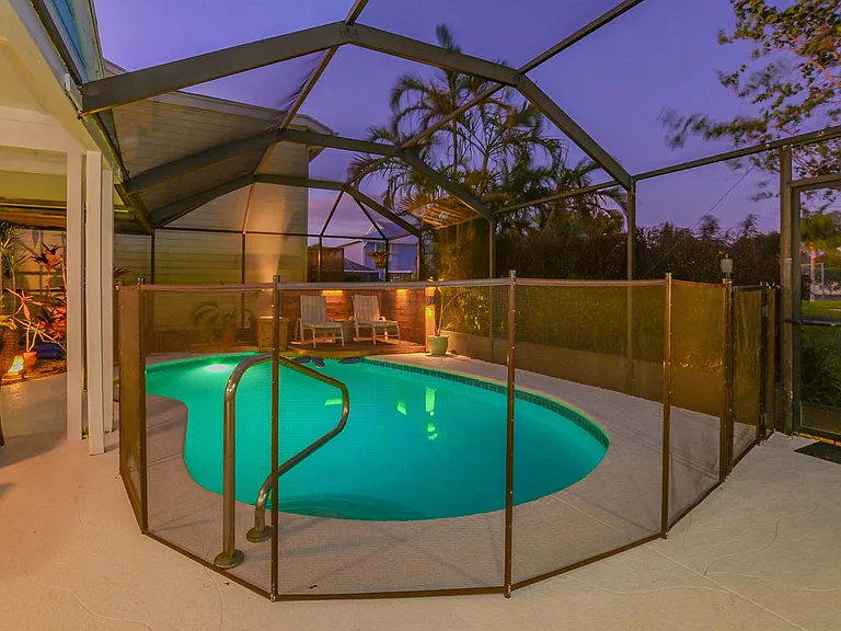 4051 NE Breakwater Dr — Photo 23