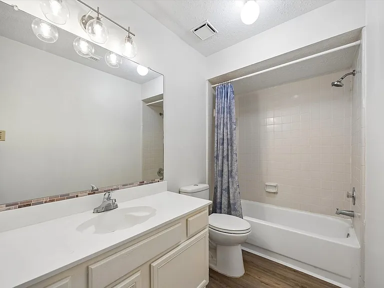 4627 Plymouth Way — Photo 18