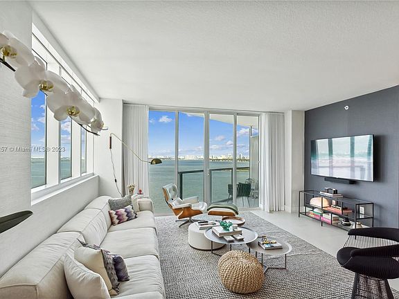 2nd image of 665 NE 25th St APT 1905