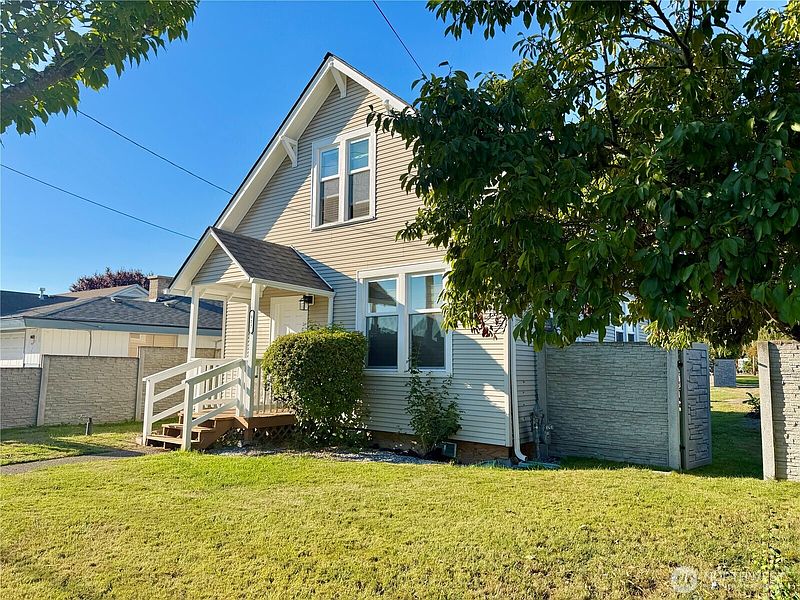 2nd image of 927 7th Avenue SW