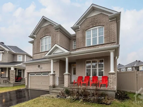 190 Bartonia Cir, Ottawa, ON K4A 1E2
