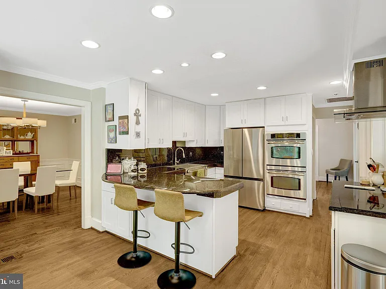 7845 Old Dominion Dr — Photo 41