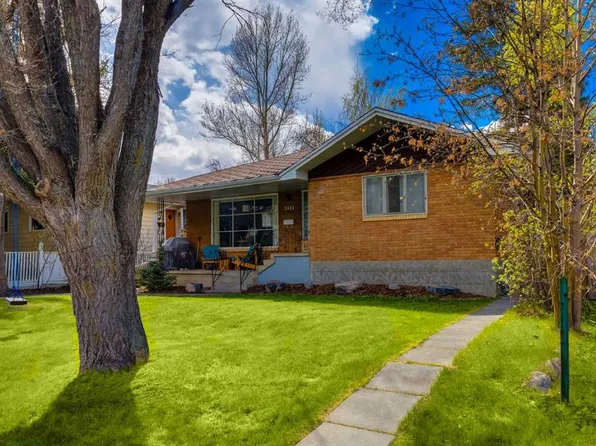 1415 E 43rd St SW, Calgary, AB T3C 2A3