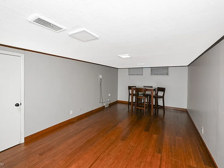 3699 Bainbridge Rd — Photo 34