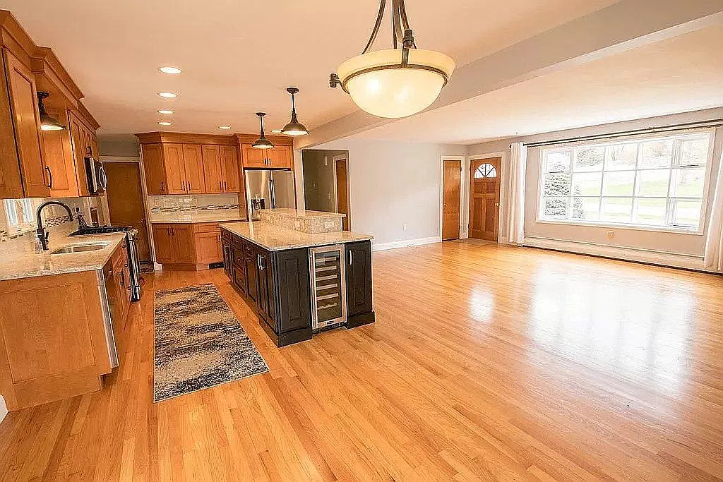 36 Meadow Dr — Photo 3
