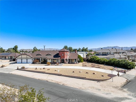 2nd image of 13889 Olathe Rd