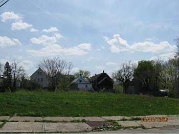 1st image of 119-27 E 24th St