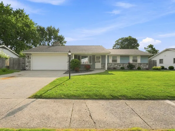2606 Forest Valley Dr, Fort Wayne, IN 46815
