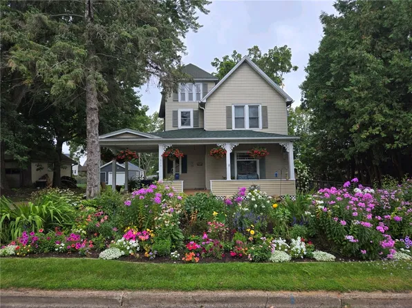 313 Harriman Avenue N, Amery, WI 54001