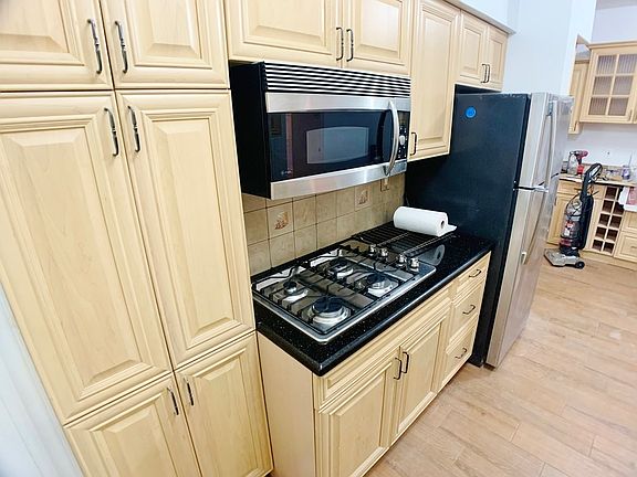 2nd image of 23-47 24th St #1B