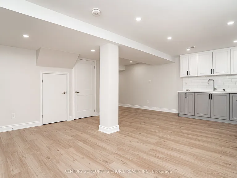 3476 Kelso Cres — Photo 9