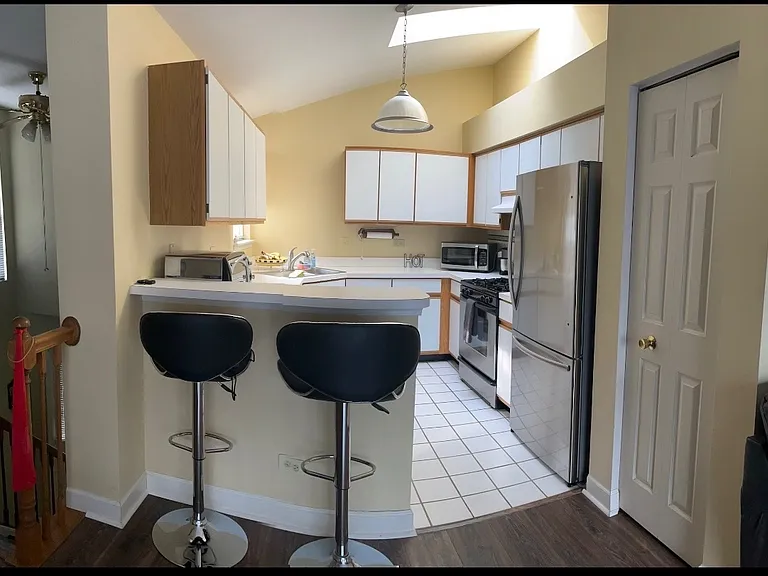 1353 Coldspring Rd — Photo 3
