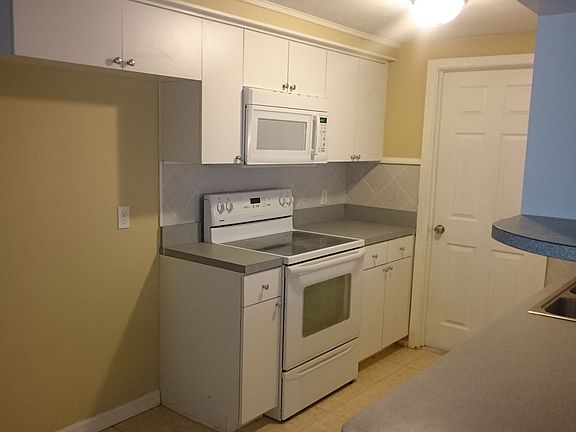 Kitchen - Refrigerator coming soon