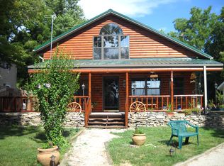 102 W Lake Rd, Farlington, KS 66734