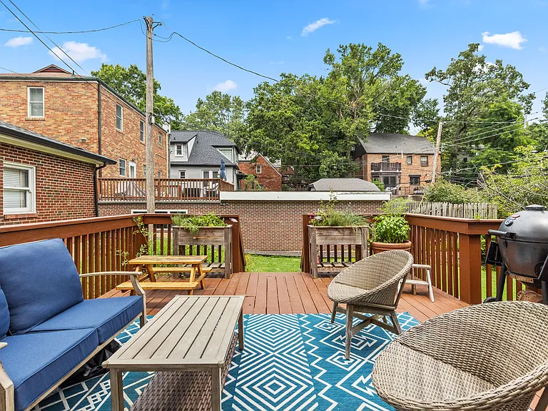 7487 Kingsbury Blvd — Photo 23