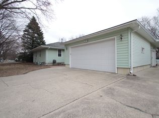 1319 3rd Ave SW, Waverly, IA 50677