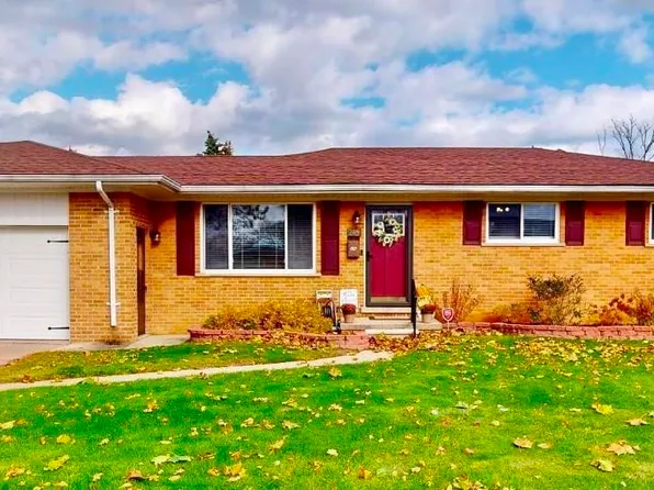 245 Clinton River Dr, Mount Clemens, MI 48043