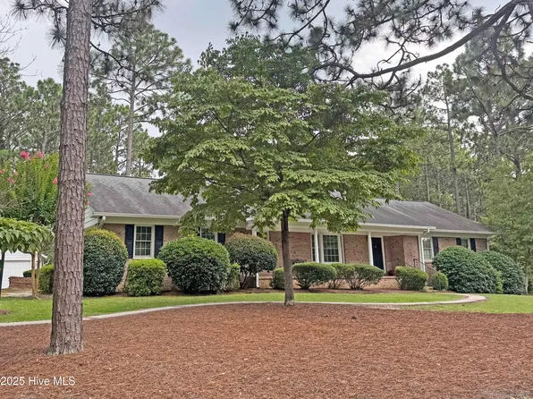 355 Stoneyfield Drive, Southern Pines, NC 28387