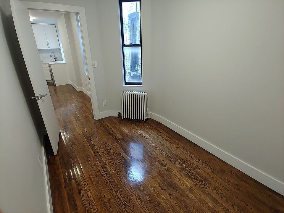 2nd image of 137 E 110th St #Fe5a