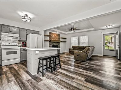 2004 NE Wien Ave, Blue Springs, MO, 64029