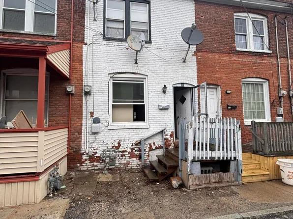 41 Meyers Ct, Wilkes Barre, PA 18701