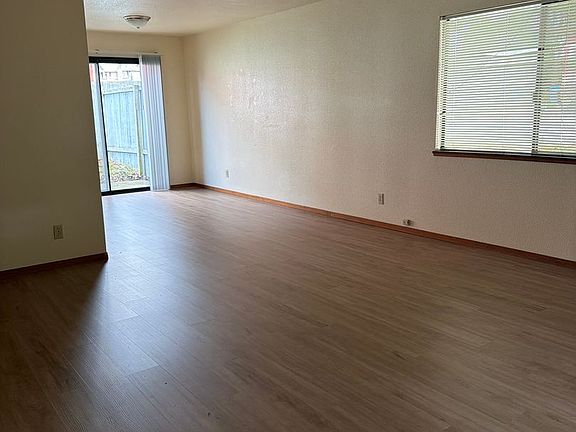4th image of 820 A St #A