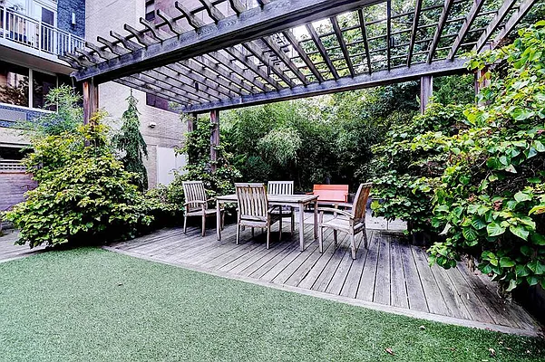 Sold by Compass | media 11