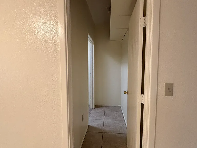 E 2nd Pl — Photo 25
