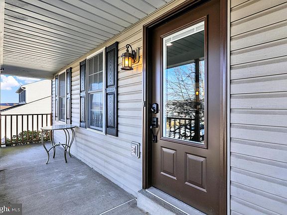 5th image of 509 Harding St