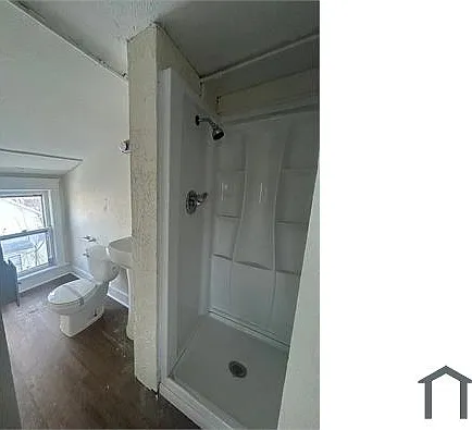1231 W 5th St — Photo 7